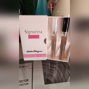Women's Salvatore Ferragamo Signorina Perfume Sample Set